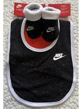 New Nike Bib Set